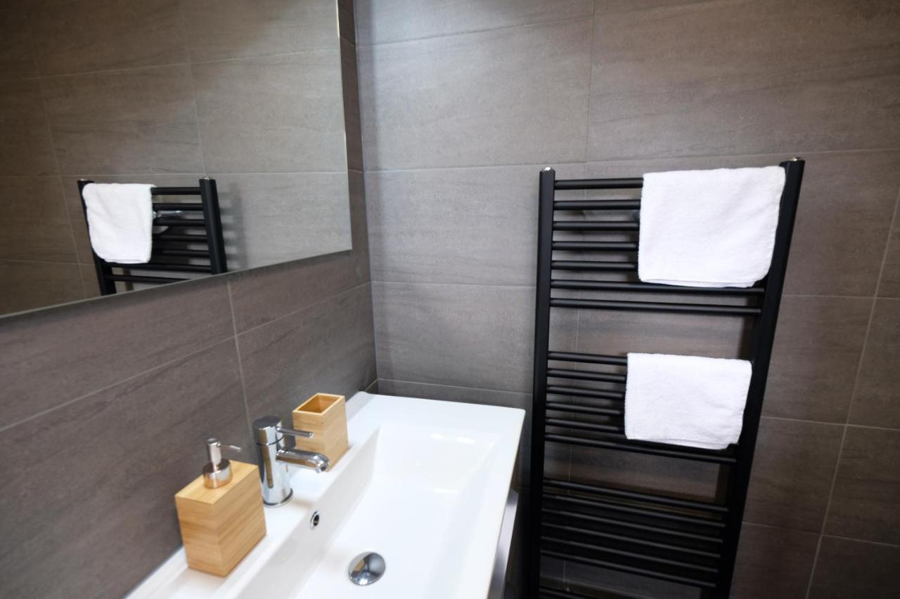 Fantastic 90M2 Two-Bedroom Apartment With Terrace - Wa7B 티엘 외부 사진